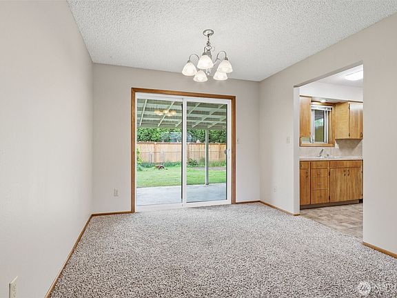 5th image of 3011 NE 44th Street