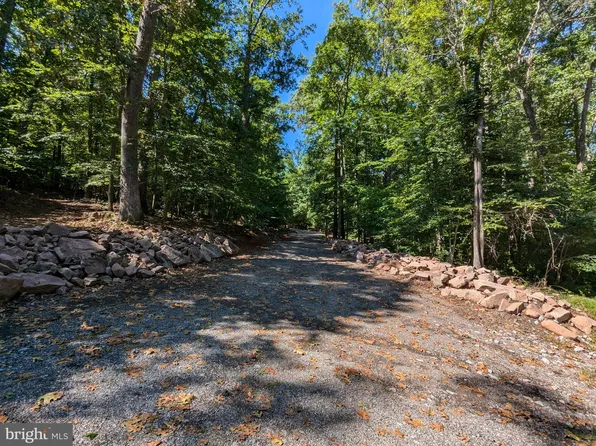 6280 Crone Rd, Dover, PA 17315