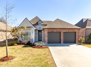 303 Channel Dr, Broussard, LA 70518