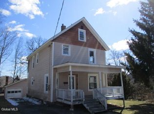 8 Park Ave, Ticonderoga, NY 12883