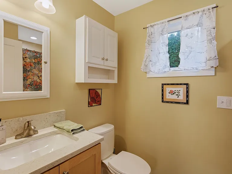 6718 SW 36th Ave — Photo 18
