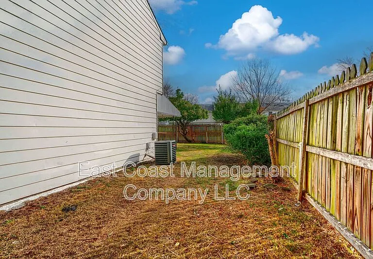 26 King Richard Ct #26 — Photo 33