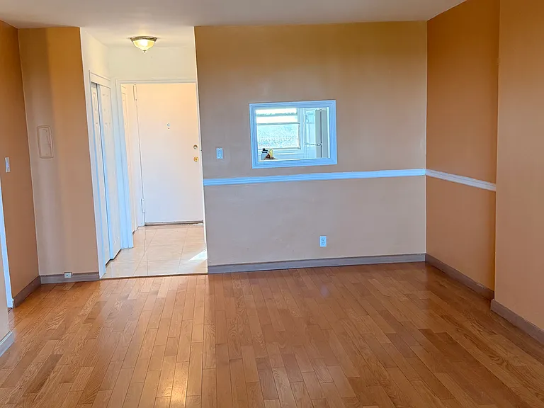 91 Strawberry Hill Ave #924 — Photo 9