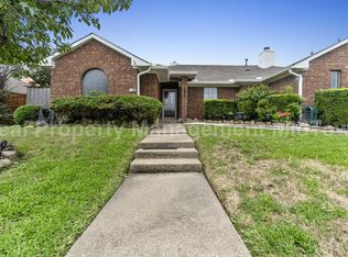 4633 Club Estate Pl, Mesquite, TX 75150