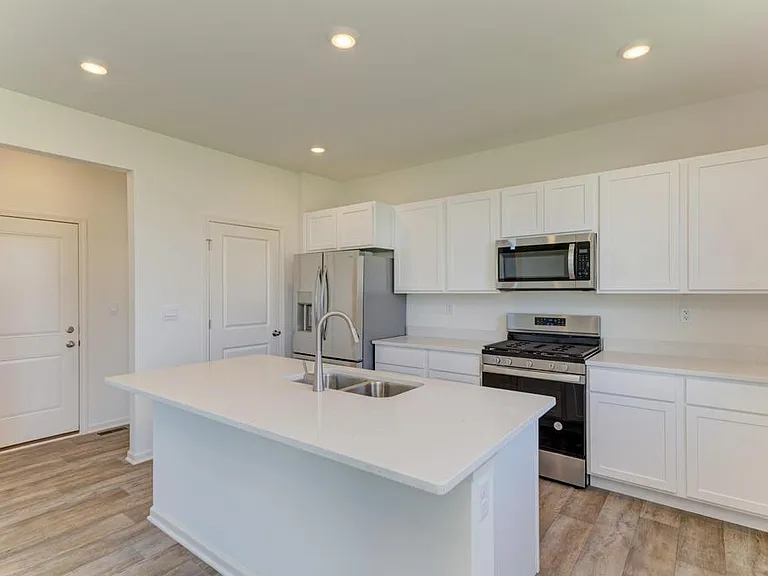 1870 Canyon Creek Dr — Photo 4