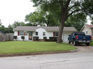 7252 Greenlee St, Fort Worth, TX 76112