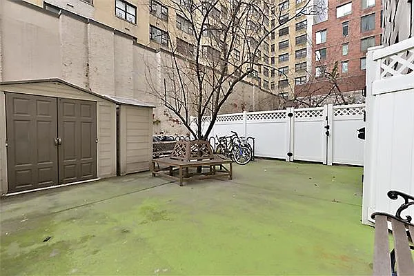 Rented by R New York | media 11