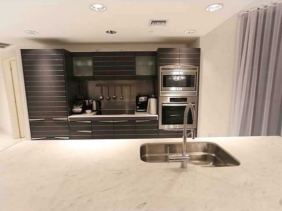 5th image of 200 Biscayne Blvd Way APT 4201