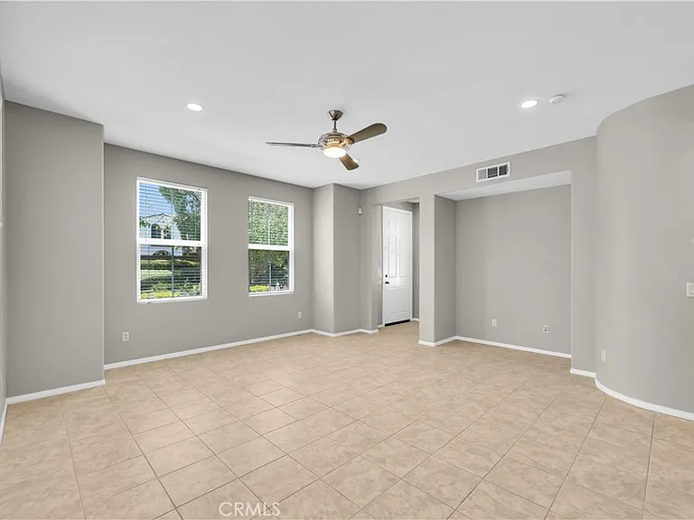 14 Conservatory Dr — Photo 6
