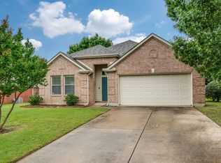 3901 Luck Hole Dr, Denton, TX 76210