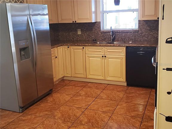 5th image of 6418 N Gomez Ave