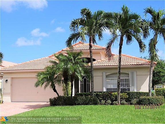 2nd image of 5965 Royal Club Dr