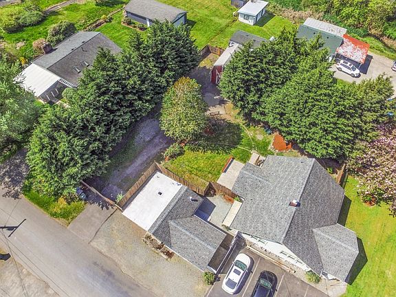 2nd image of 11406 Valley Ave E
