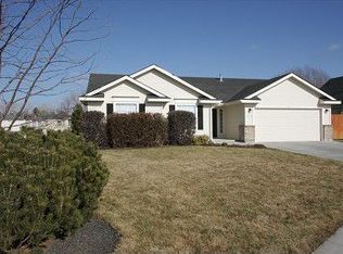 2124 E Courtland Dr, Eagle, ID 83616
