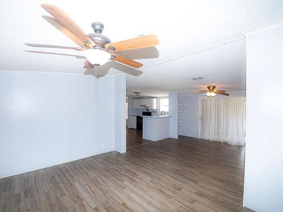 5th image of 248 SW Aloe Ct