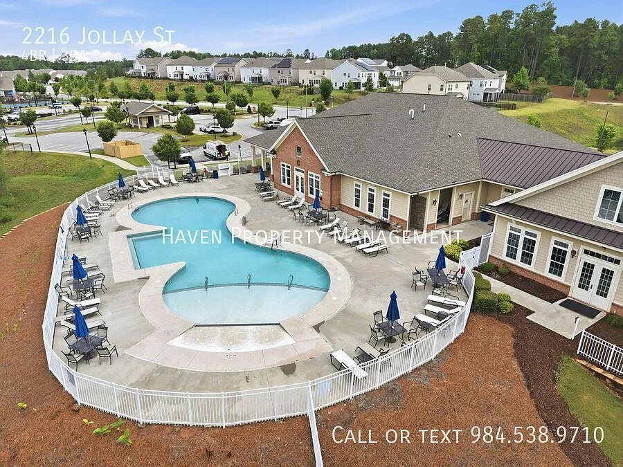 Modern 4-Bedroom Home in the Sought-After Ellis Crossing Community! — Photo 4