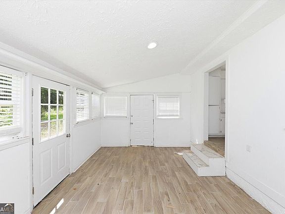 3rd image of 6326 Steepleridge Ct