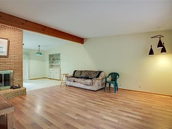 3rd image of 2816 S Maybrook Ave