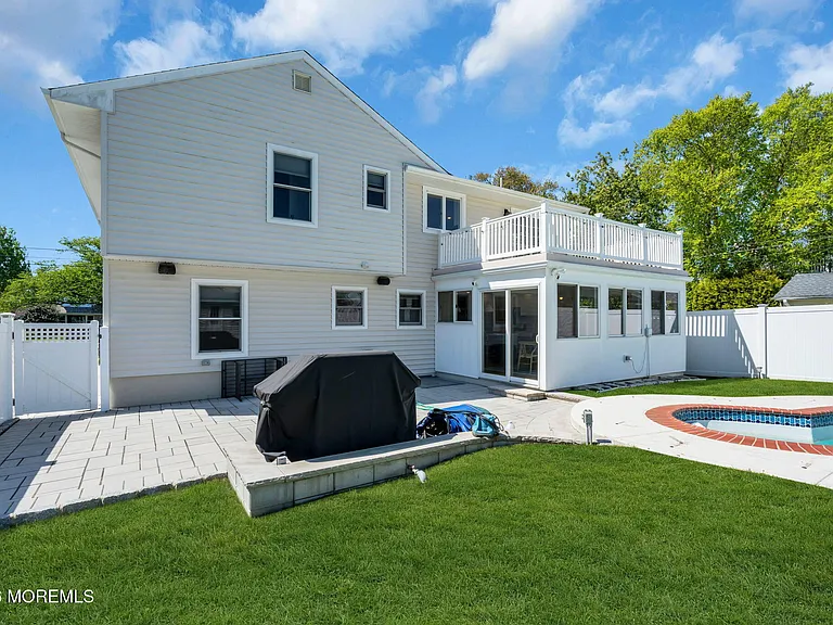 558 Central Ave — Photo 27