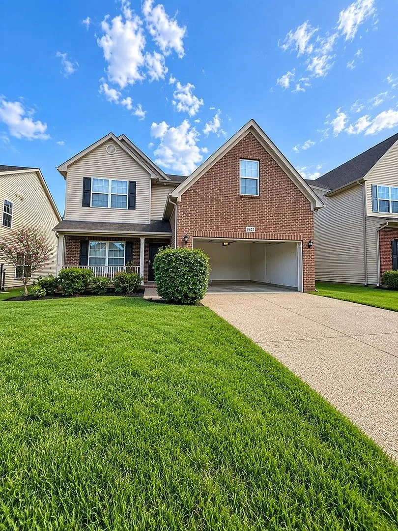 Charming 3BR House in Louisville — Photo 1