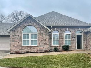 8202 Wyntree Villas Dr, Newburgh, IN 47630