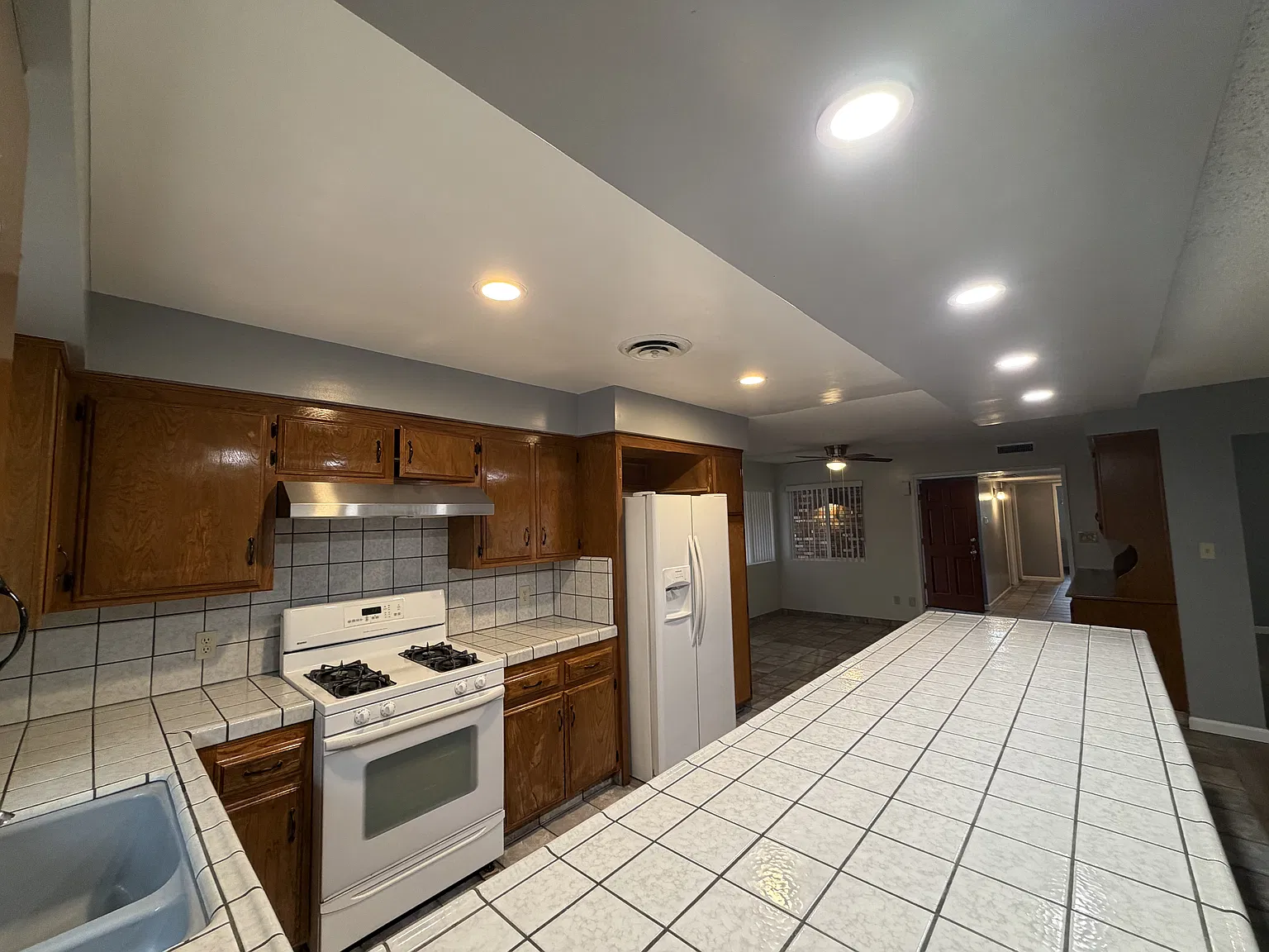 3 bed, 1867 sqft, $2,480 — Photo 4