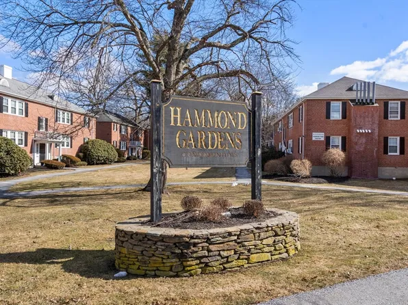 96 Boylston St APT 1, Newton, MA 02467
