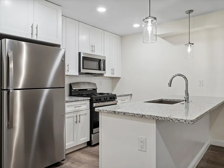 1502 N Randolph St #12B — Photo 3