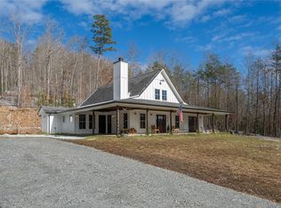 816 Table Rock Rd, Pickens, SC 29671