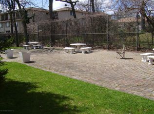 28 Bay Ter APT 1G, Staten Island, NY 10306