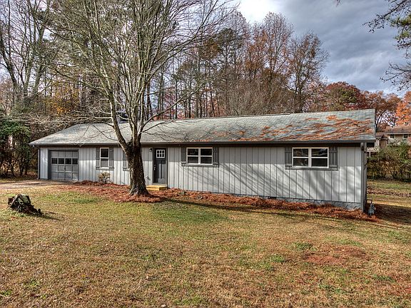 2nd image of 3433 Donna Ct