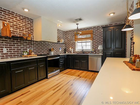 4th image of 7548 W 14th St