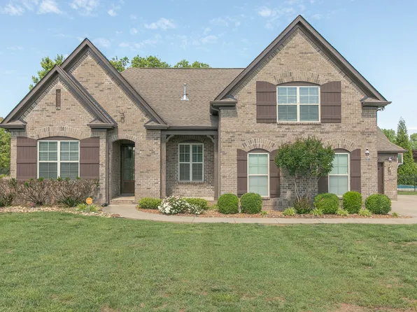 2827 Craythorne Dr, Murfreesboro, TN 37129