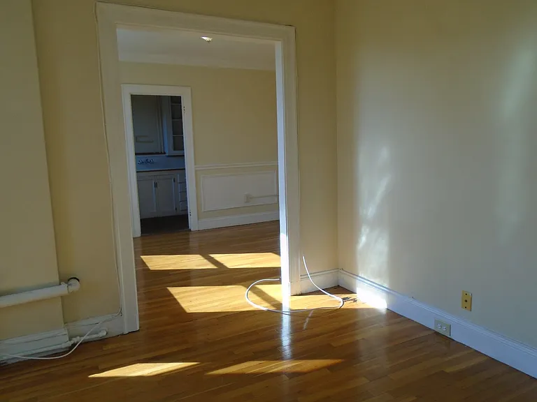 Craigie Cir — Photo 33