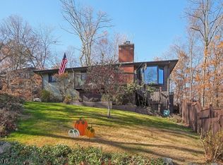 50 Sherwood Forest Dr, Andover, NJ 07821