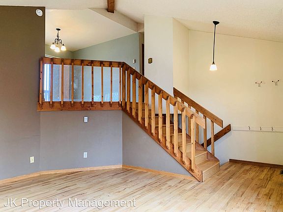 5th image of 3917 14th Ave S