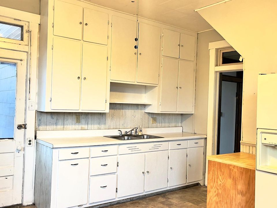 2nd image of 1411 Greene St #A