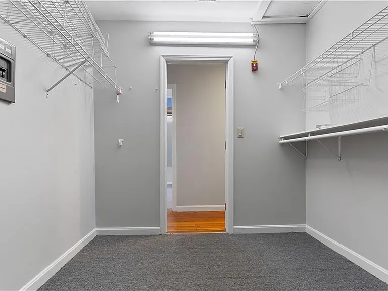 157 Irving Ave — Photo 25