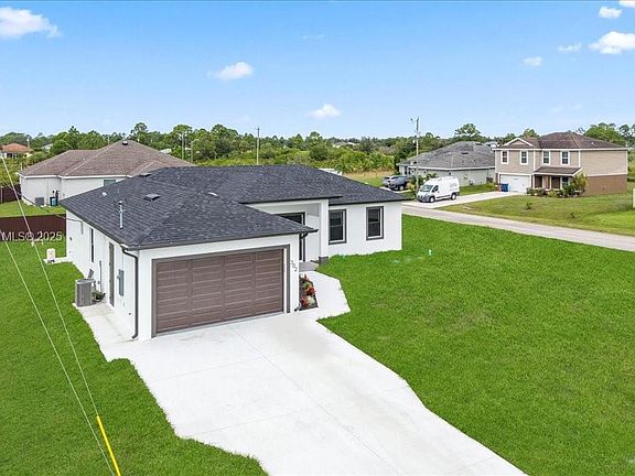5th image of 302 Panorama Ave