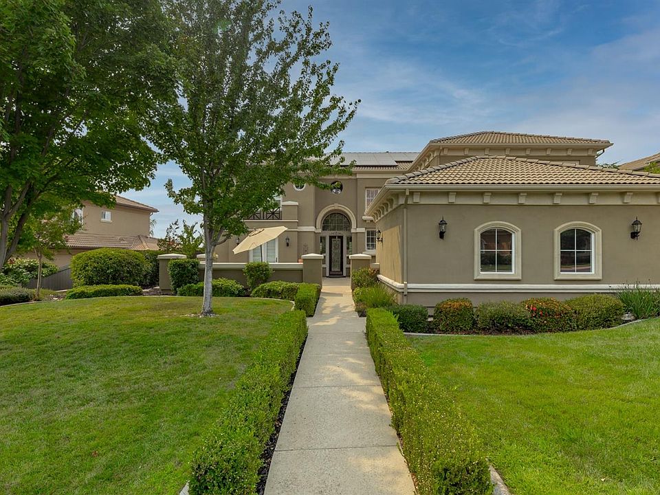 1st image of 620 Calabria Ct