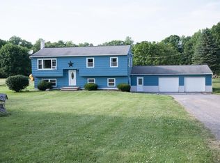 996 Hartnagle Rd, Newark, NY 14513