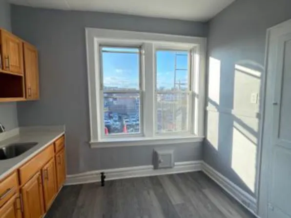 682 Chancellor Ave, Irvington, NJ