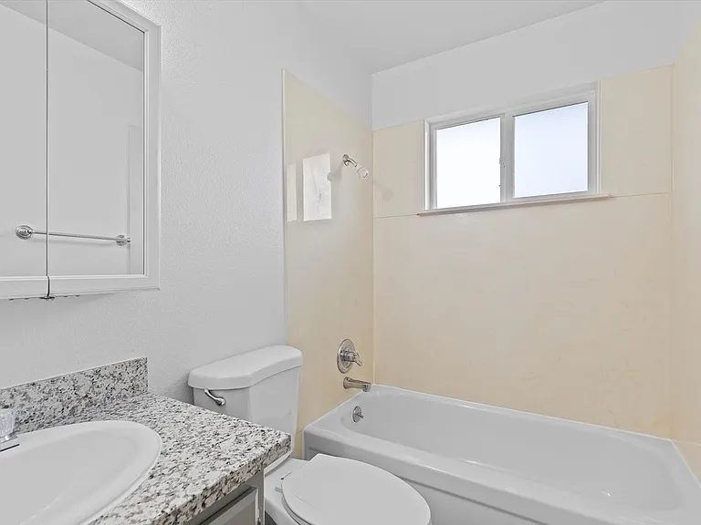 Powell Butte Townhomes — Photo 18