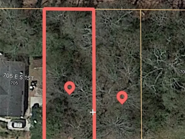 110-111 E South 1st St, Seneca, SC 29678