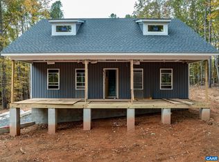2 Spreading Oak Rd, Arvonia, VA 23004