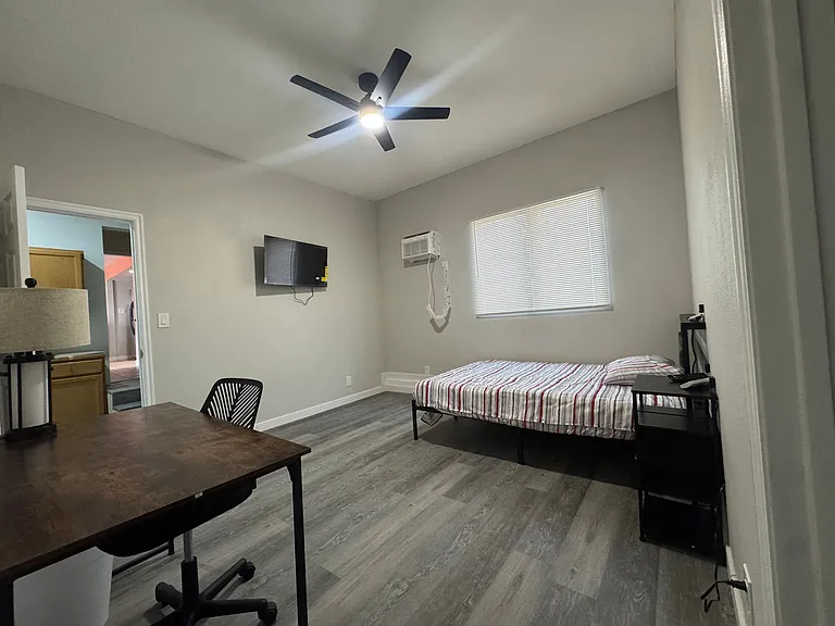 486 Skyline Dr #12 — Photo 2