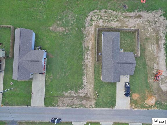 3rd image of 526 Harvey Ave
