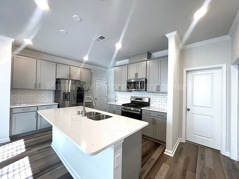 2334 Chert Ln — Photo 3
