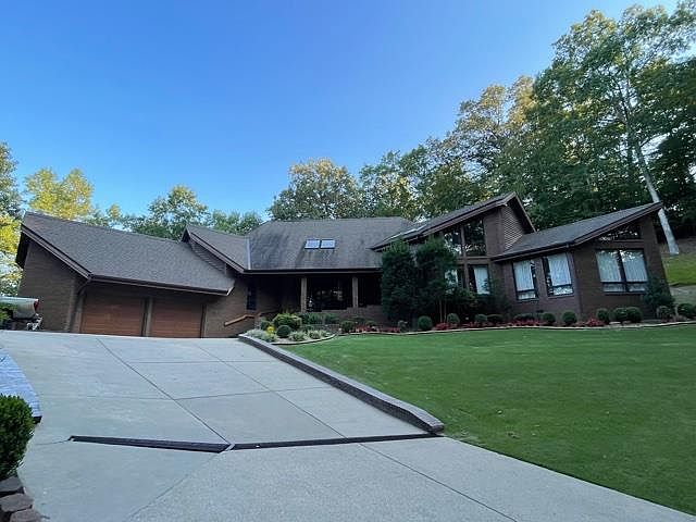 1st image of 104 Hickory Knls