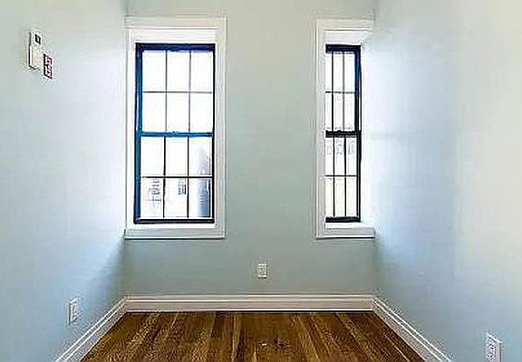 4th image of 331 Melrose St #2D